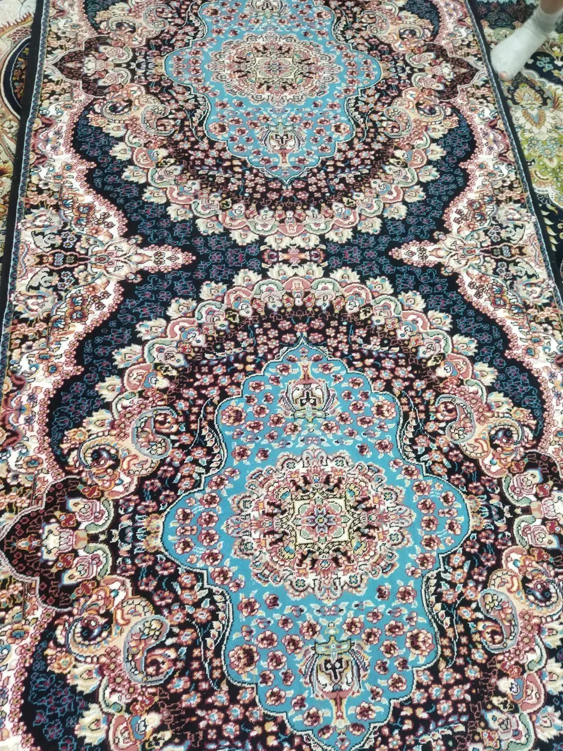 کناره فرش|فرش|محمدیه-قزوین, |دیوار