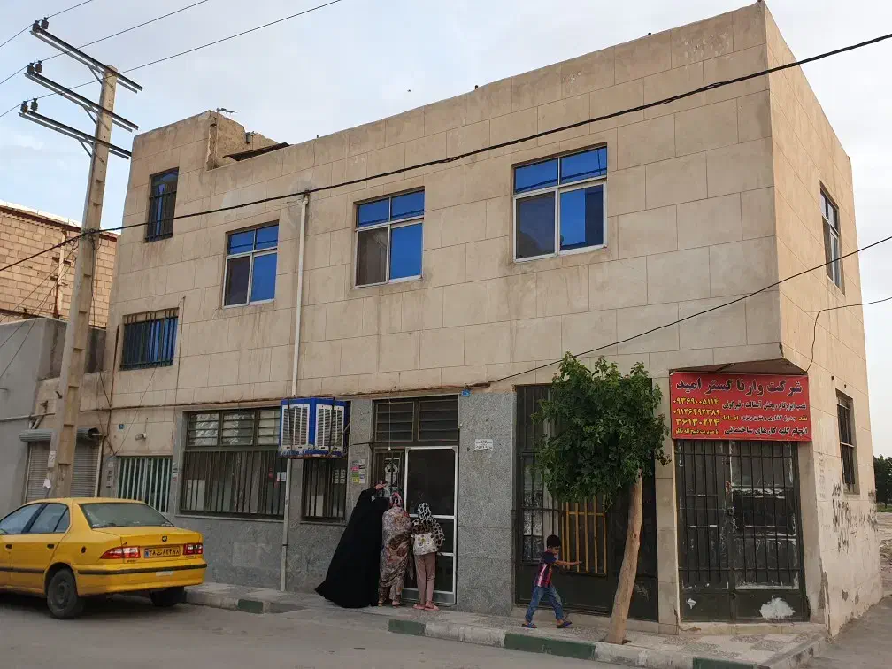 فروش یک باب مغازه بربری بالا مغازه دو خوابه 100 مت|فروش خانه و ویلا|قرچک, باقرآباد|دیوار