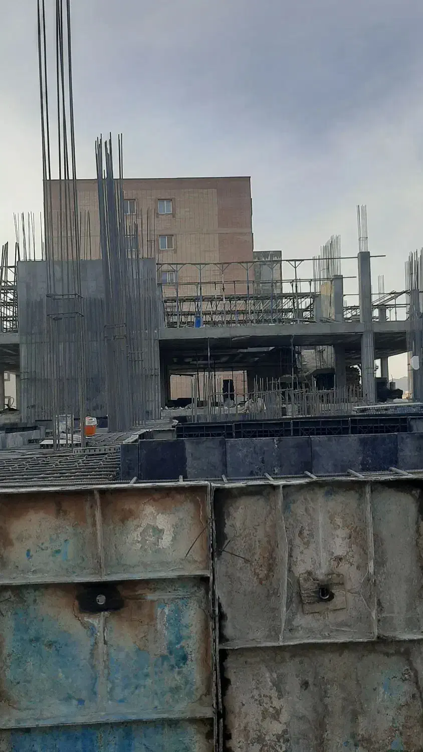 نیرو روزمزد آرموتوربندی و قالببندی|استخدام معماری، عمران و ساختمانی|شهرضا, |دیوار