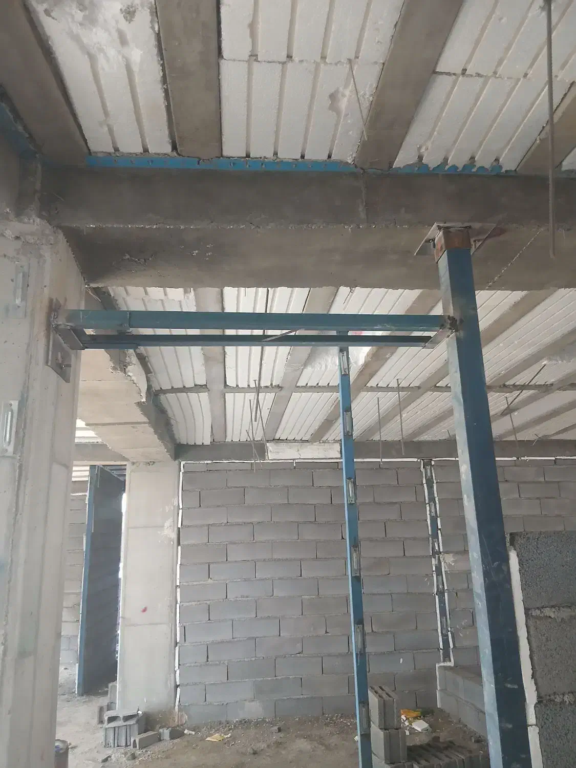 ا شاگرد جوشکار..|استخدام معماری، عمران و ساختمانی|همدان, |دیوار