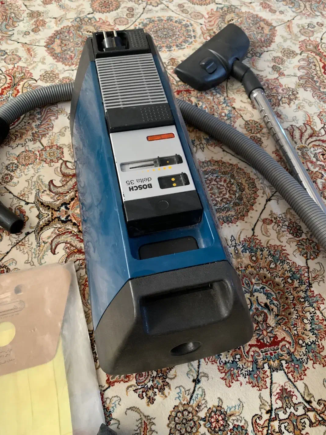 جاروبرقی بوش قدیمی کاملا سالم|جاروبرقی، جارو شارژی، بخارشو|اسلام‌شهر, شهرک قائمیه|دیوار