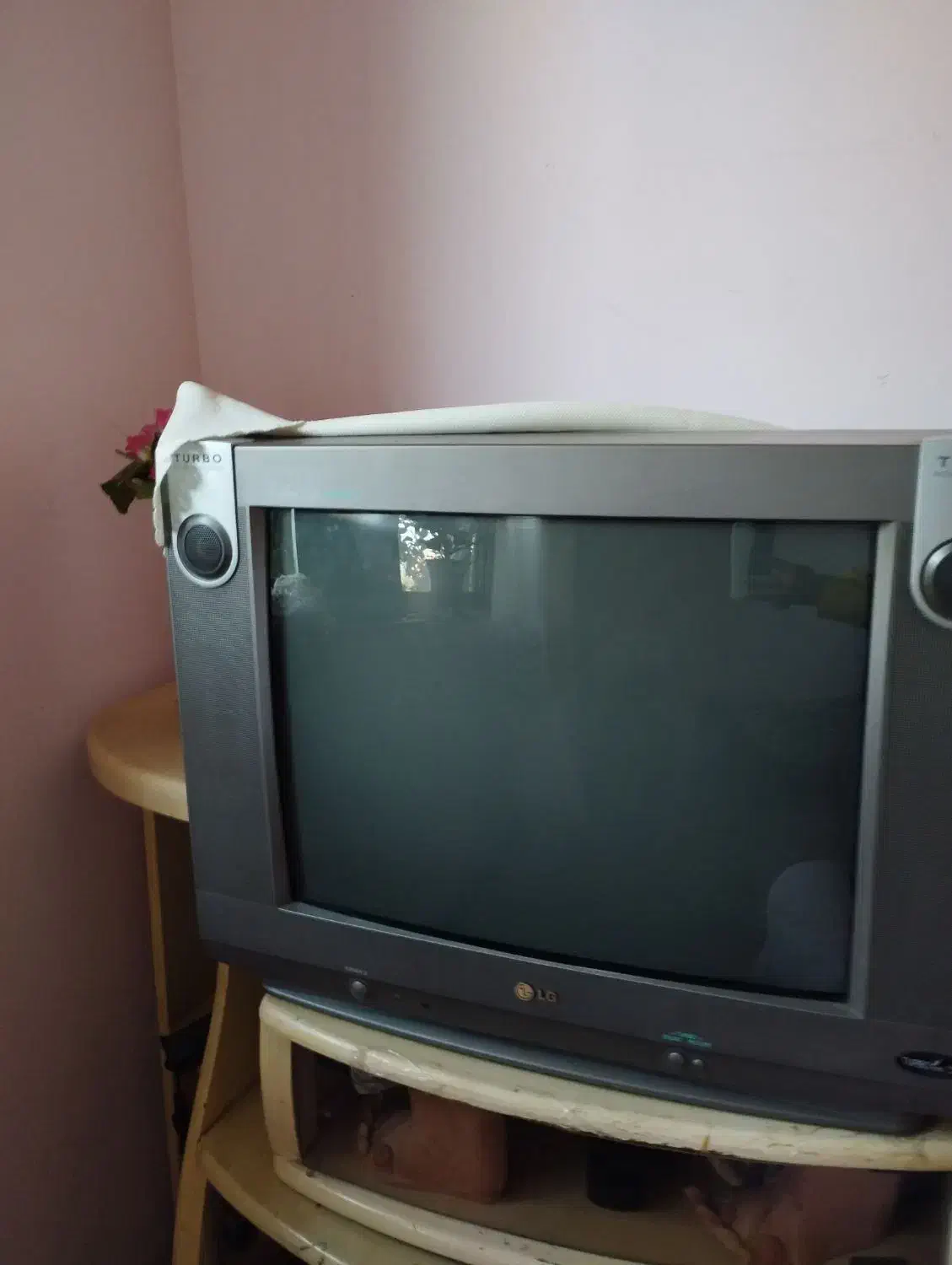 میز تلویزیون وتلوزیون|تلویزیون و پروژکتور|کتالم و سادات شهر, |دیوار