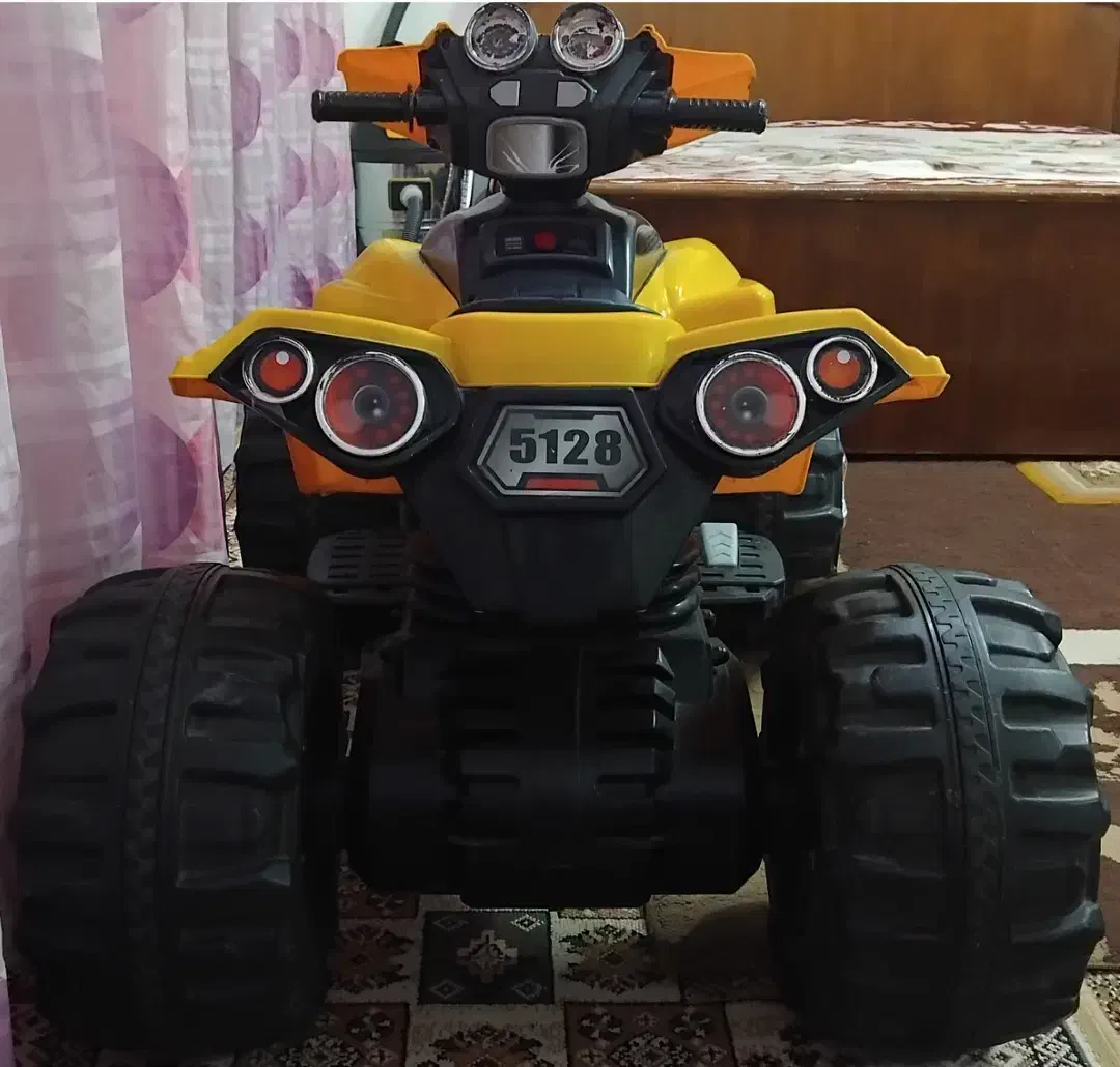 موتور شارژی چهار چرخ|اسباببازی بچه|فریمان, |دیوار