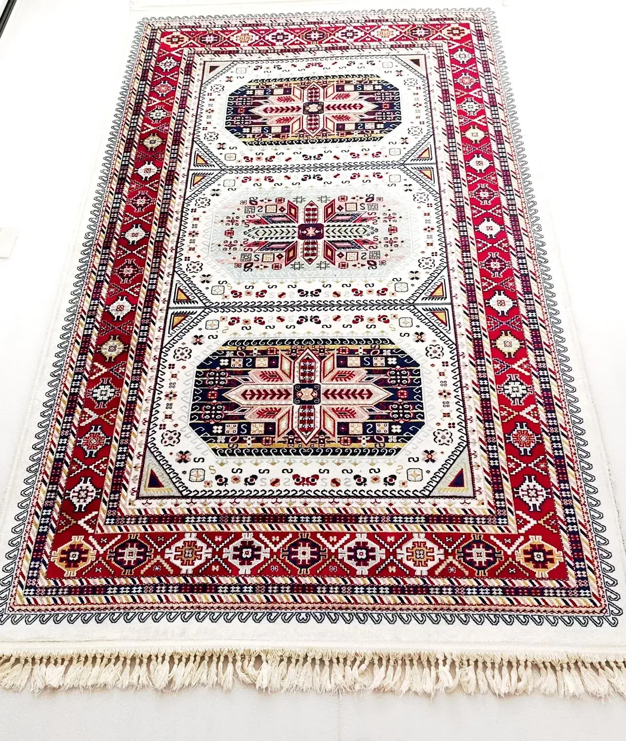 فرش خوش رنگ و نگار|فرش|سنندج, |دیوار