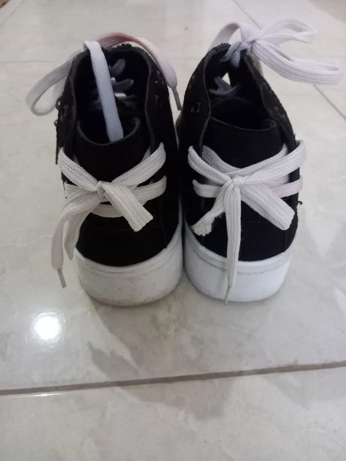 کفش سالم سالم در حد نو سه بار استفاده شده|کیف، کفش، کمربند|اسدآباد, |دیوار