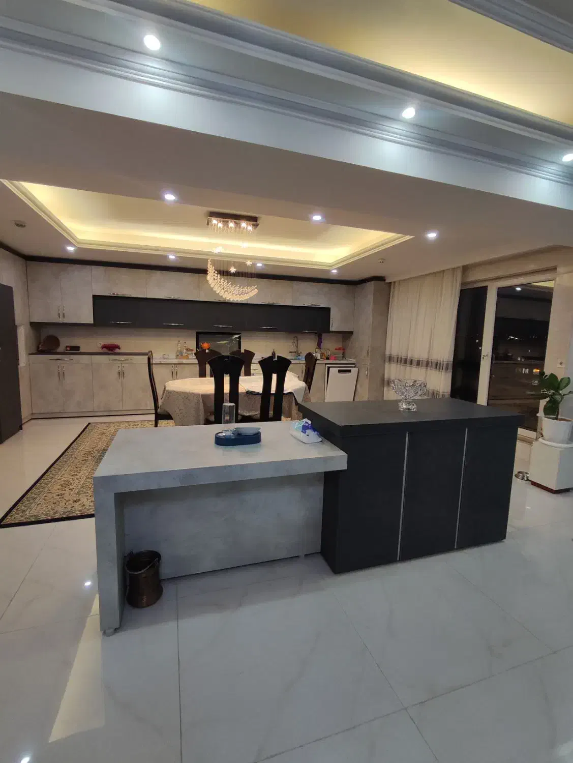 آپارتمان۲۴۰مترفول نصبیات روبه روی همایش خاوران|فروش آپارتمان|تبریز, |دیوار