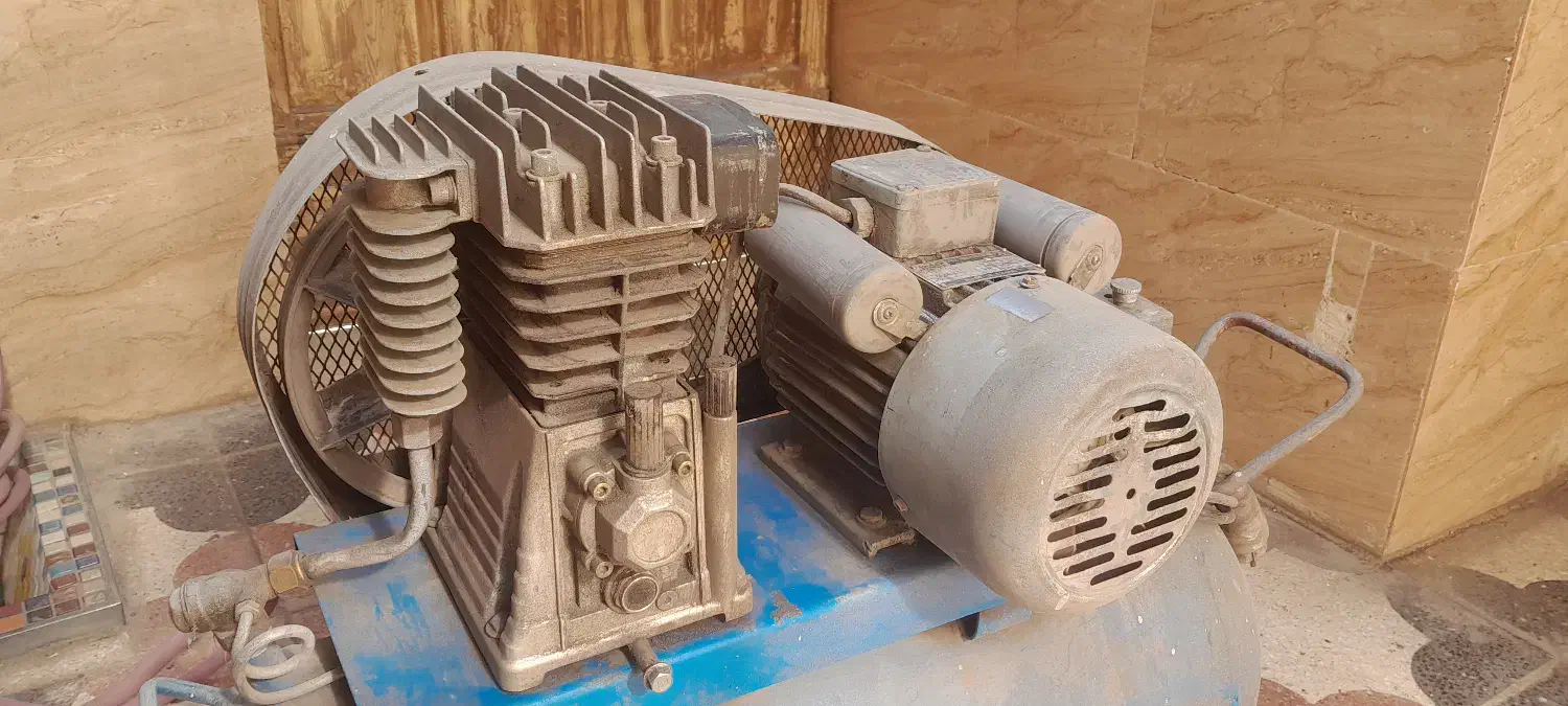 پمپ باد۵۰ تایی دینابی تسمه ای|ماشینآلات صنعتی|خمینیشهر, |دیوار