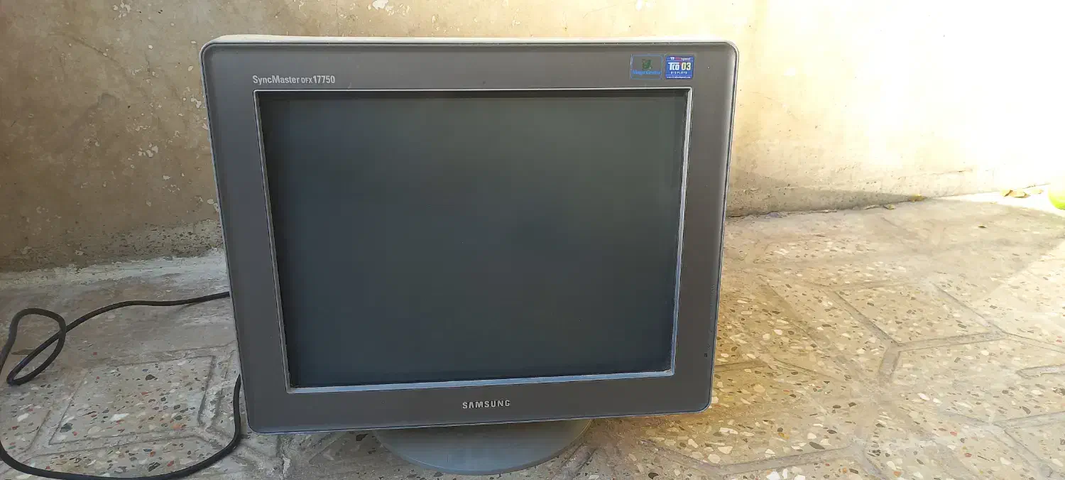 مانیتور قدیمی سامسونگ|قطعات و لوازم جانبی رایانه|ایلام, |دیوار