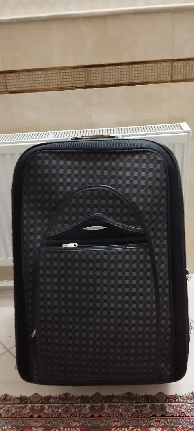 چمدان|کیف، کفش، کمربند|قم, فرهنگیان و شهربانی|دیوار