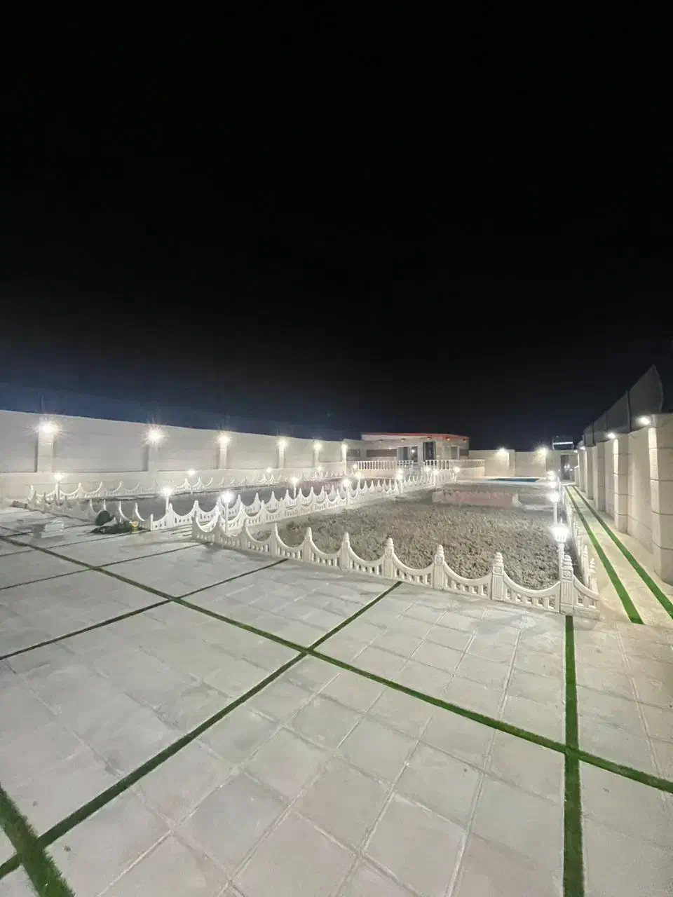 کلیه خدمات موکت و فرش نصب چمن مصنوعی|موکت|همدان, |دیوار