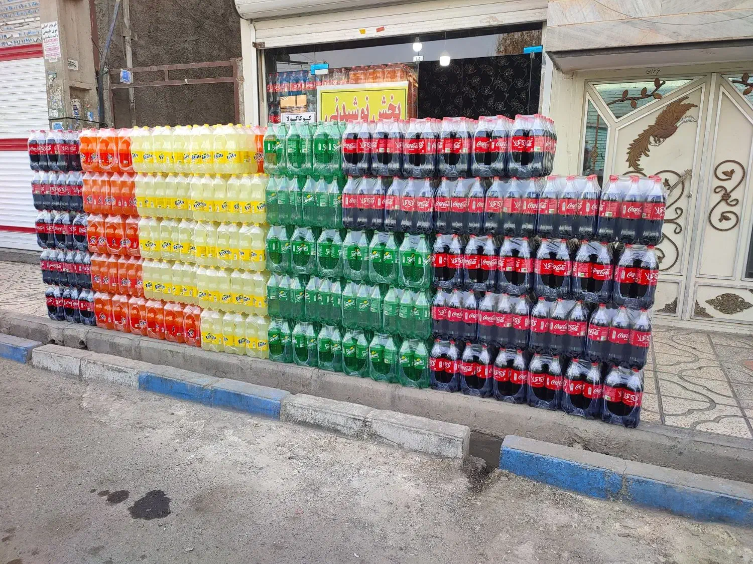 نوشابه کوکاکولا|خوردنی و آشامیدنی|گلستان (تهران), |دیوار