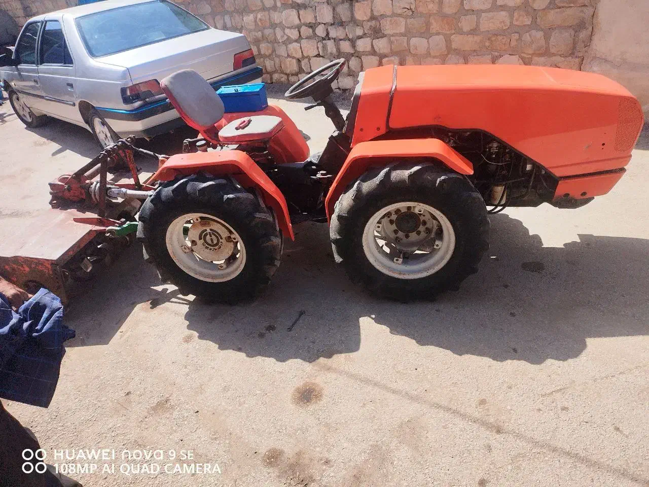 تراکتور۳۴۱|خودرو سنگین|گهواره, |دیوار