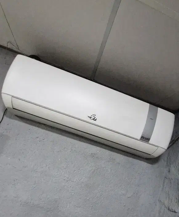 اسپیلت ایوولی ۲۴هزار سرما گرما|کولر گازی و فن‌کوئل|رشت, فخب|دیوار