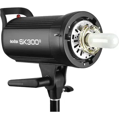 کیت فلاش نورپردازی Godox SK300 ii|دوربین عکاسی و فیلم‌برداری|تهران, زعفرانیه|دیوار