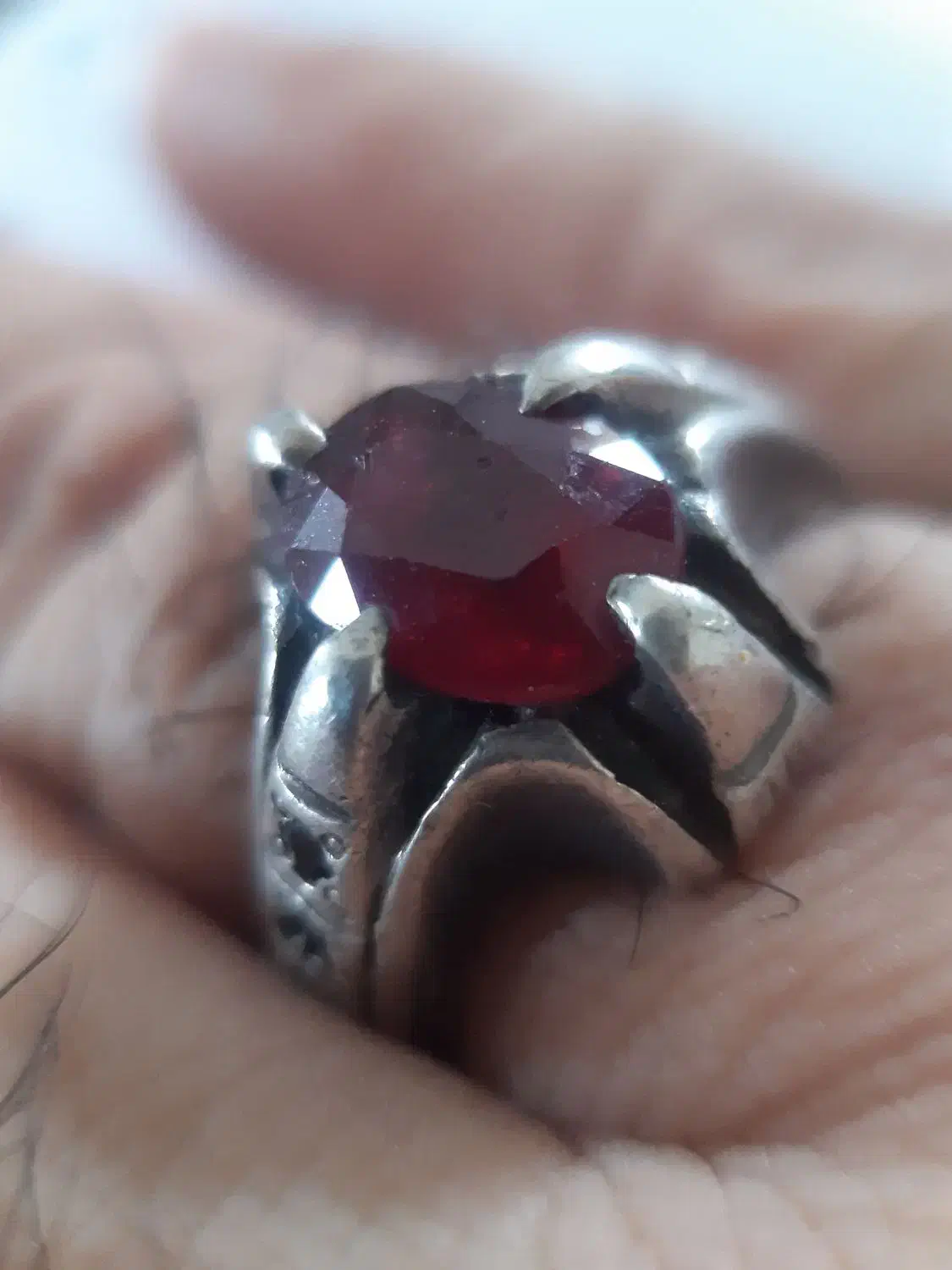 انگشتر یاقوت اصل|جواهرات|بابل, |دیوار