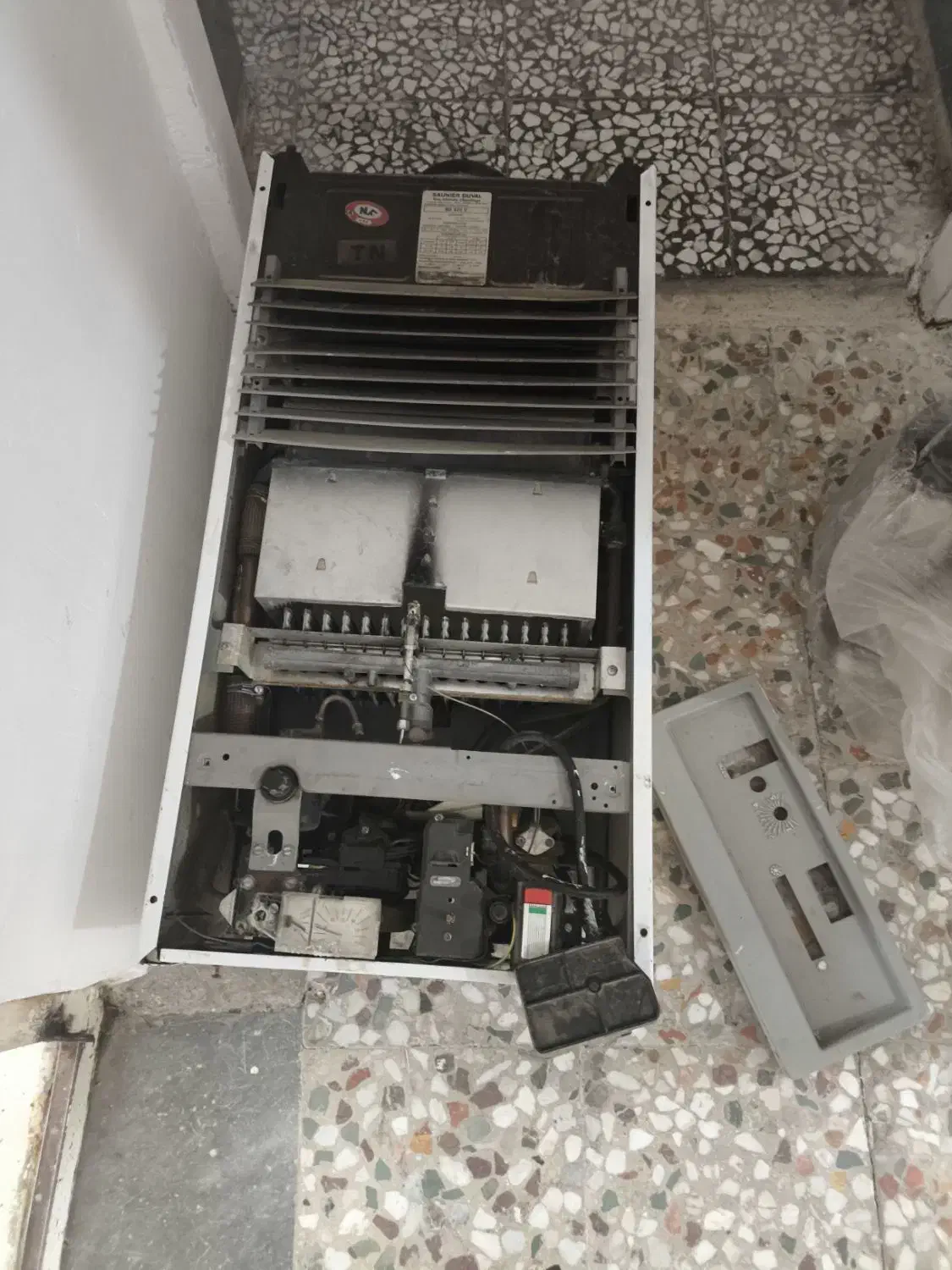 پکیج فرانسوی|آبگرمکن، پکیج، شوفاژ|مرودشت, ثبت احوال|دیوار