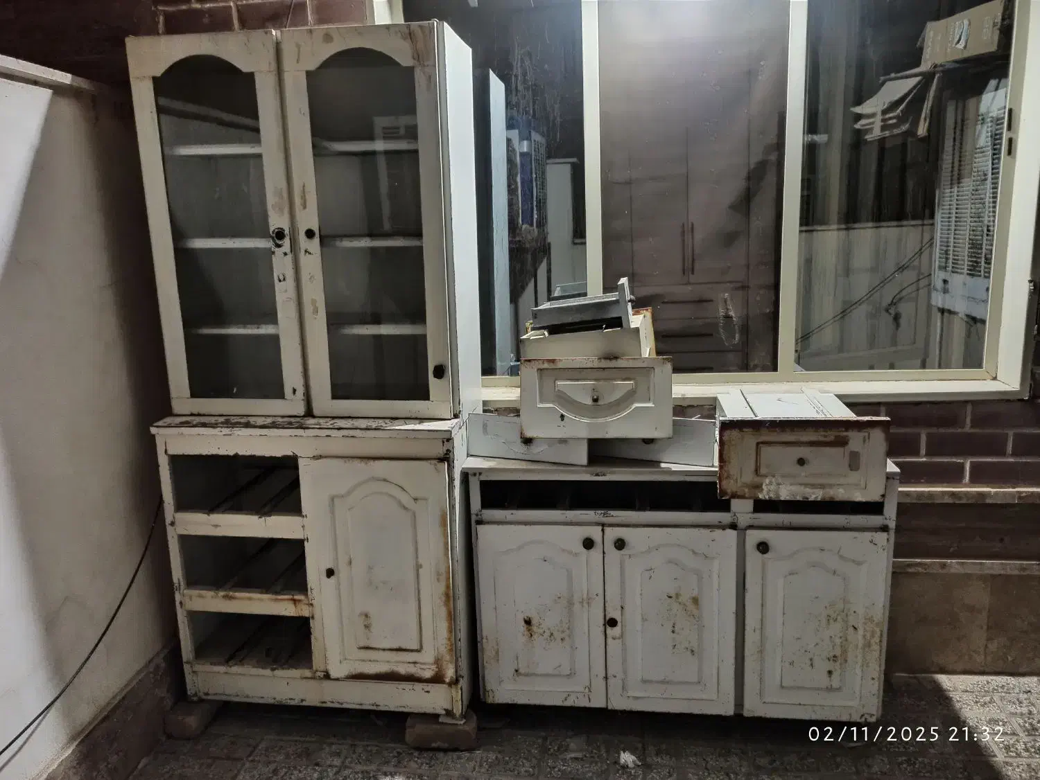 کمد گالوانیزه و کابینت معمولی|مبلمان خانگی و میز عسلی|ساوه, |دیوار