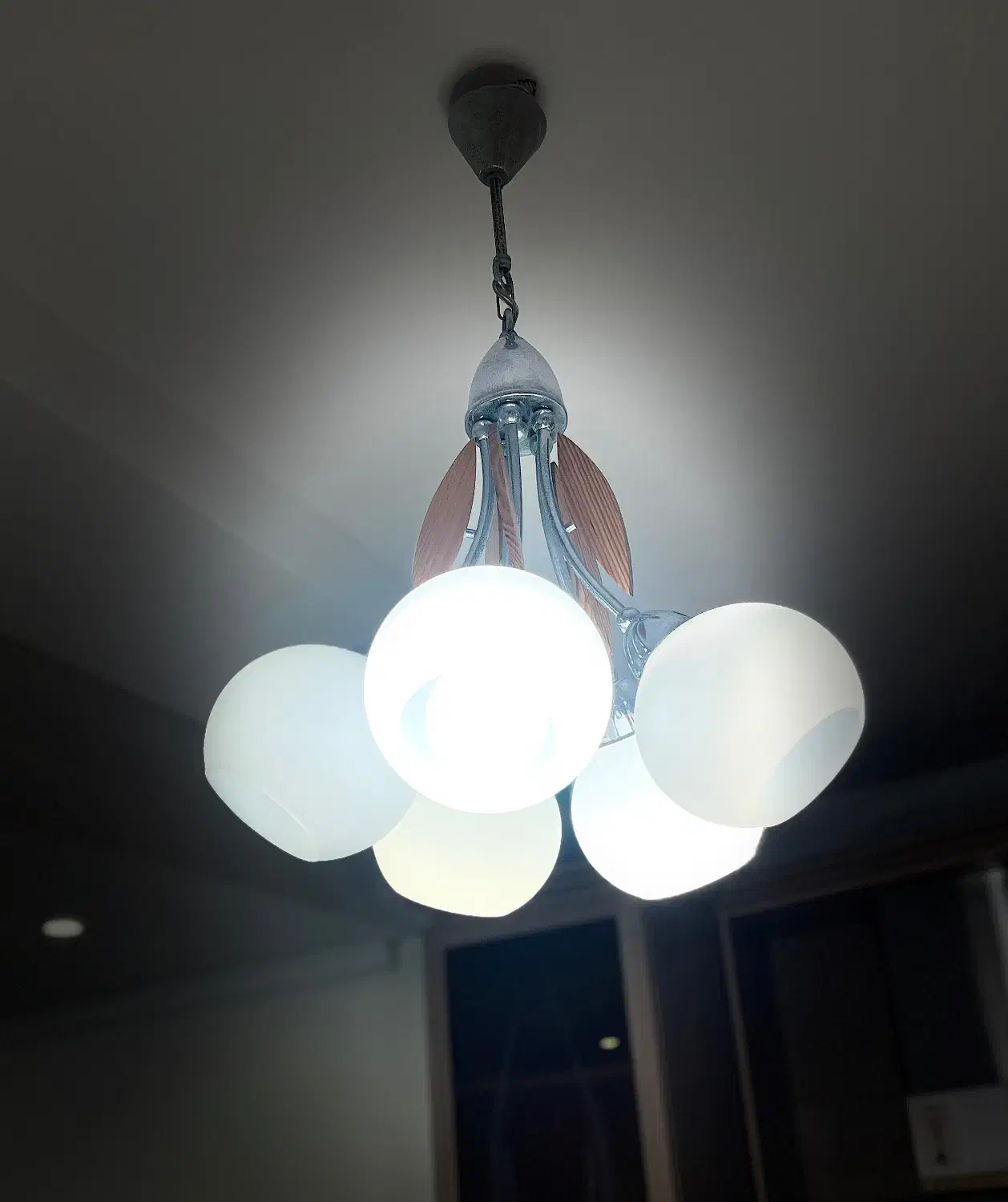 دو عدد لوستر پنج شاخه و دو عدد تک|لوستر و چراغ آویز|ساری, |دیوار