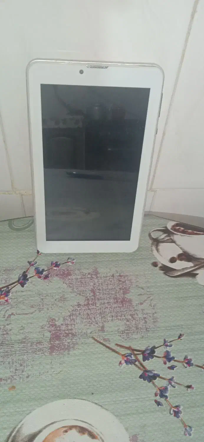 تبلت|تبلت|قم, سعادتی|دیوار