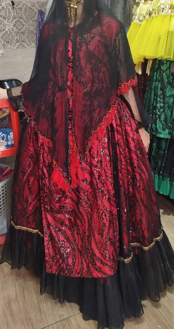 لباس محلی زیر ساتن|لباس|شیراز, سعدیه جنوبی|دیوار