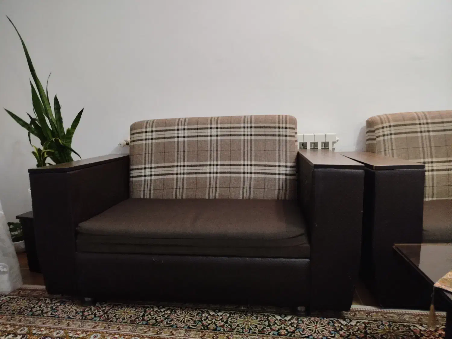 مبل ۷ نفره و میز تلویزیون|مبلمان خانگی و میز عسلی|فومن, |دیوار