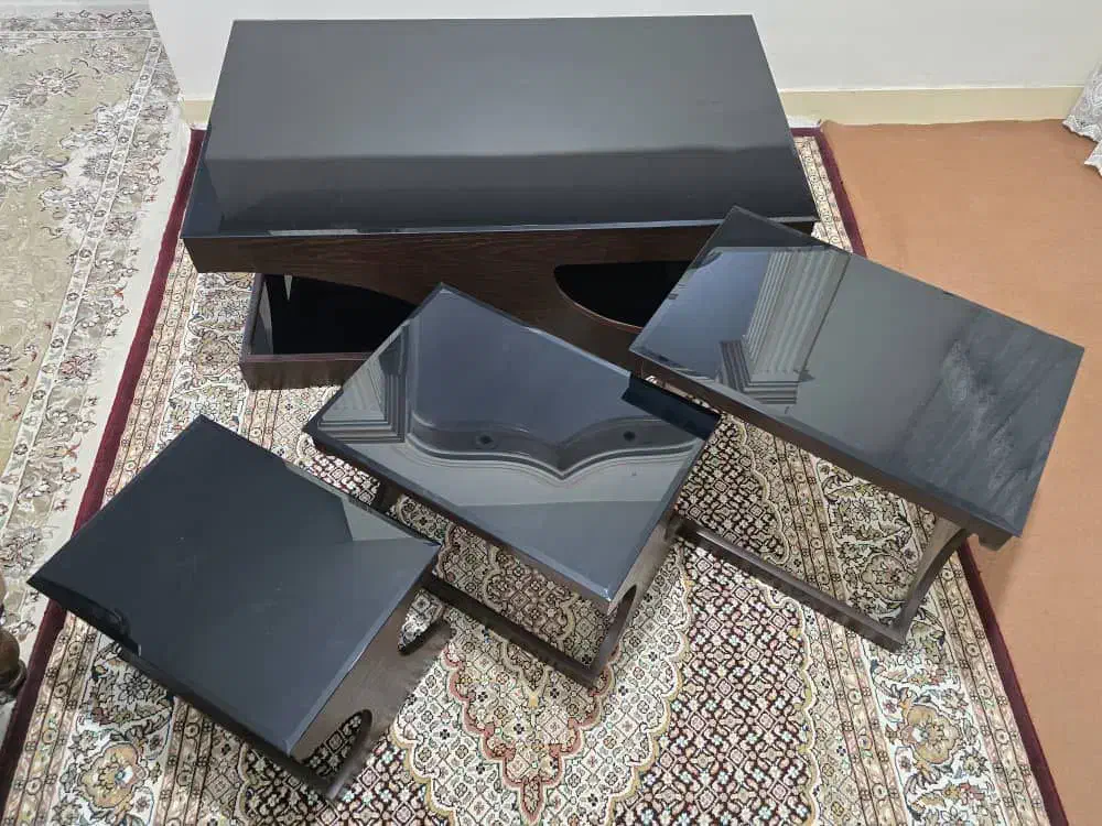 جلو مبلی به همراه سه عدد میز عسلی و میز تلویزیون|مبلمان خانگی و میز عسلی|کرج, حیدرآباد|دیوار