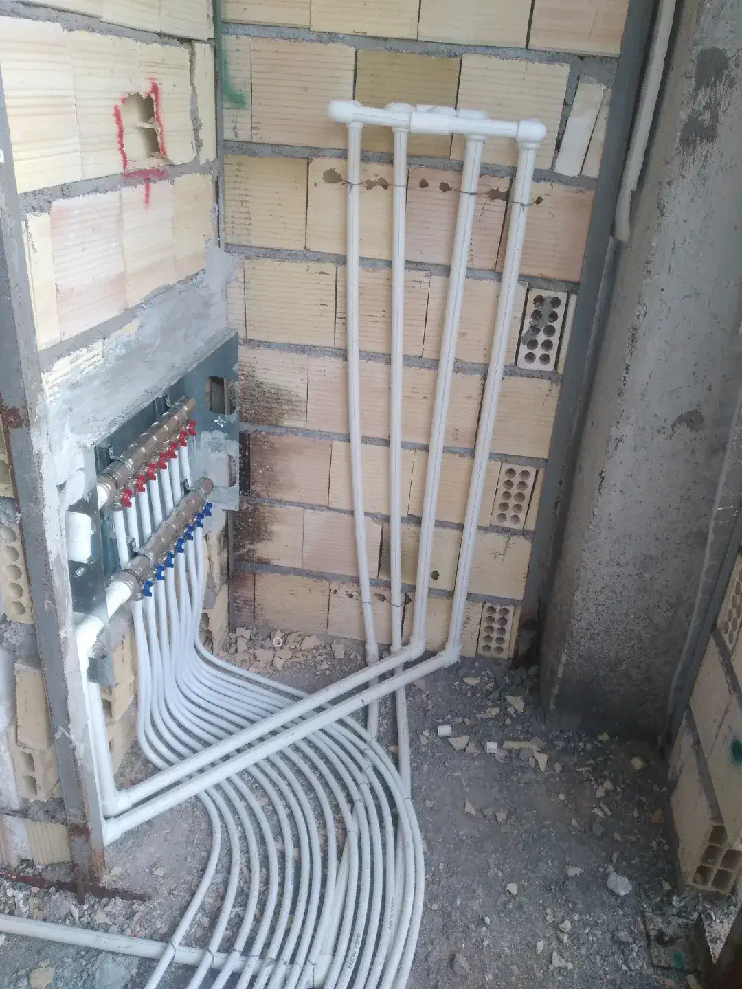 تاسیسات و تعمیرات لوله|خدمات پیشه و مهارت|مراغه, |دیوار