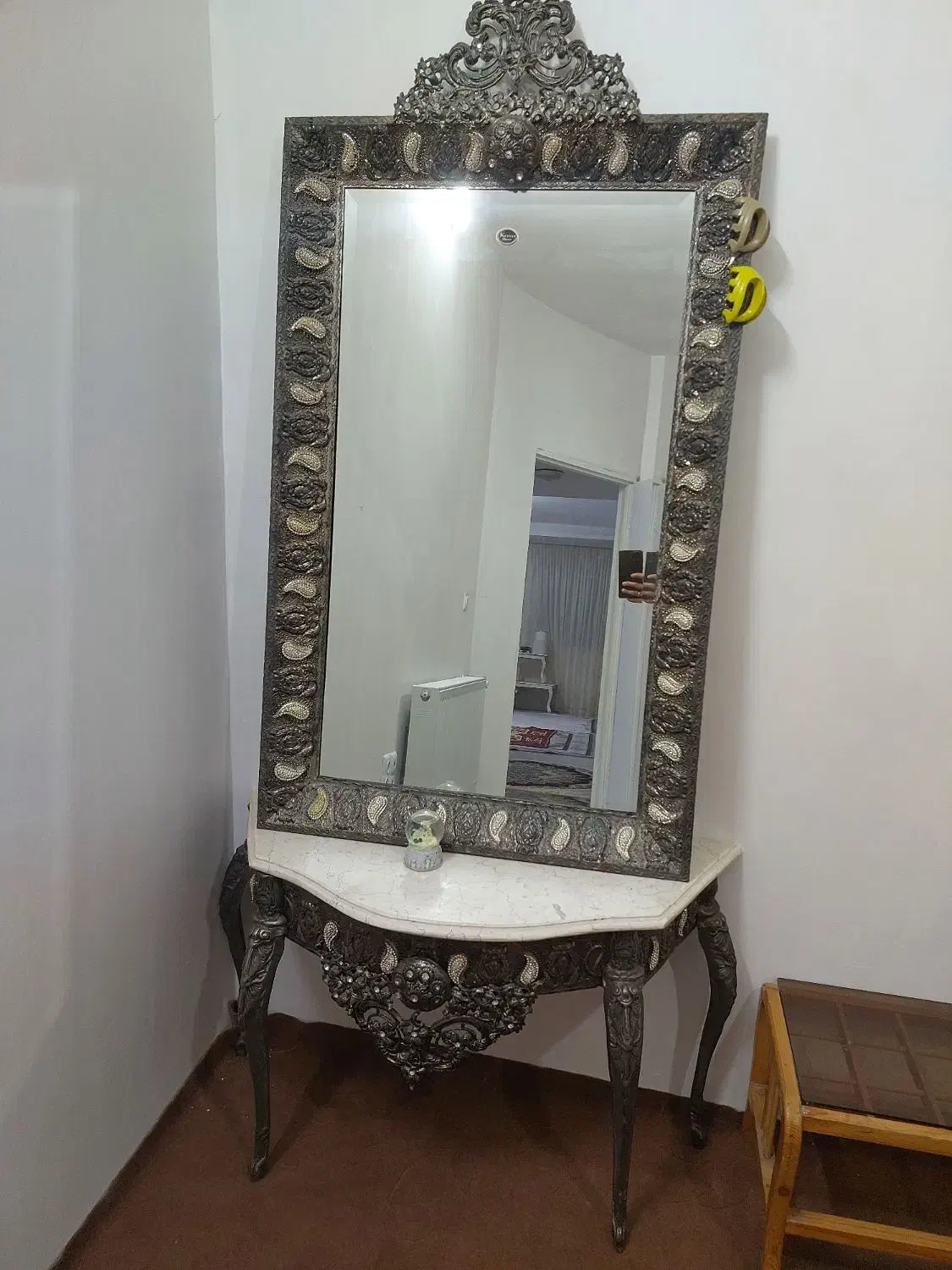 ایینه و شمعدان|آینه|نیشابور, فردوسی جنوبی|دیوار