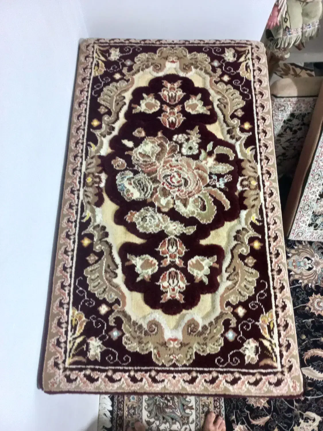 پشتی فرش گل برجسته|پشتی|کرمانشاه, |دیوار