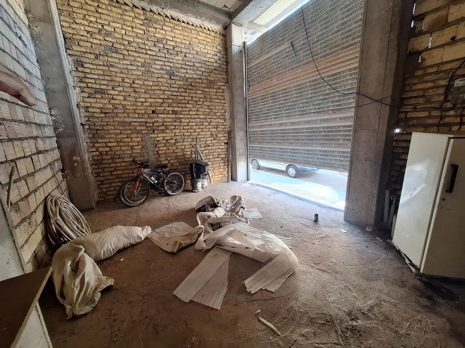 اجاره مغازه|اجارهٔ مغازه و غرفه|اقبالیه, |دیوار