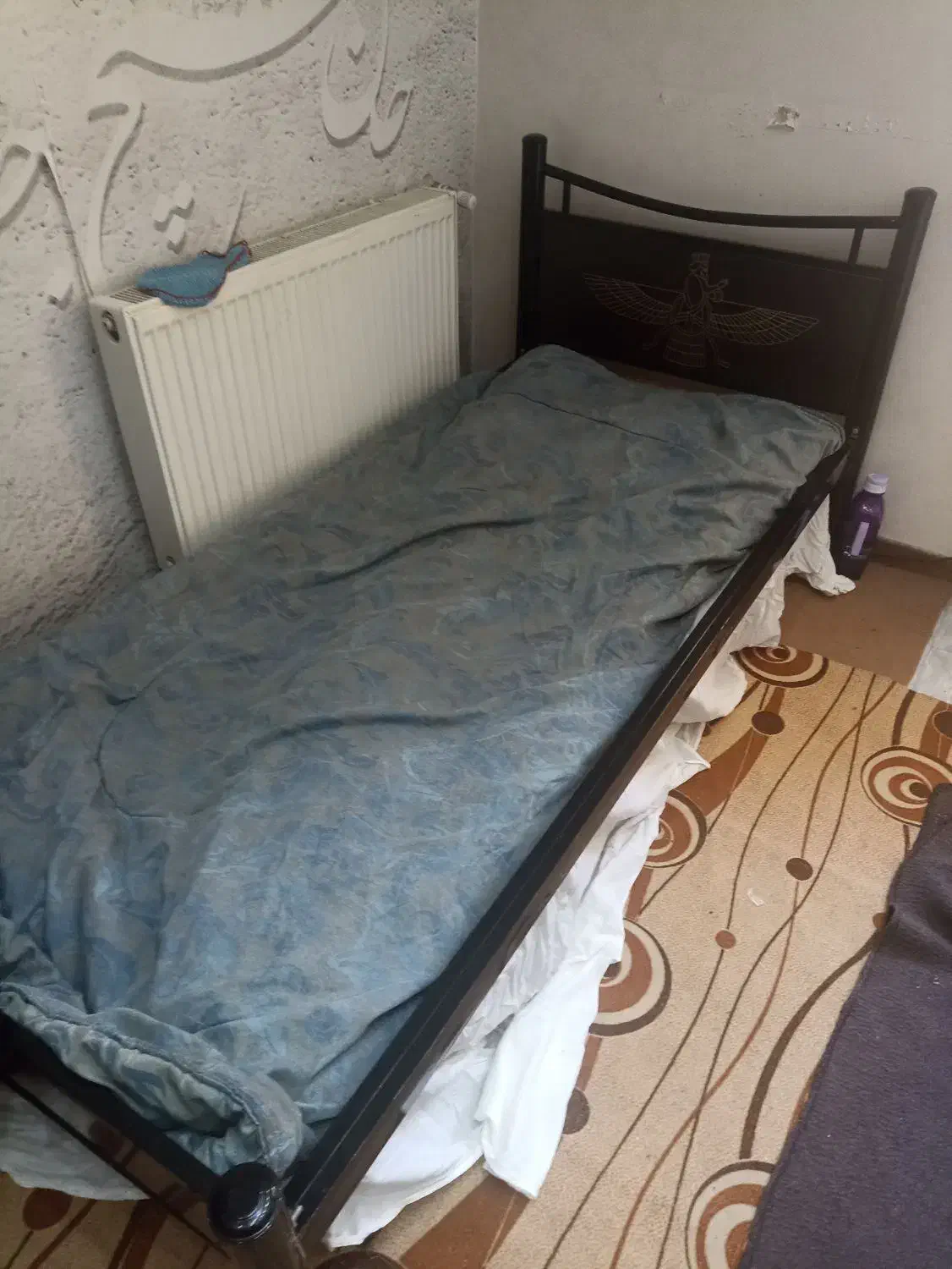 تخت تک نفره فلزی|تخت و سرویس خواب|فولادشهر, مسکن مهر فولادشهر|دیوار