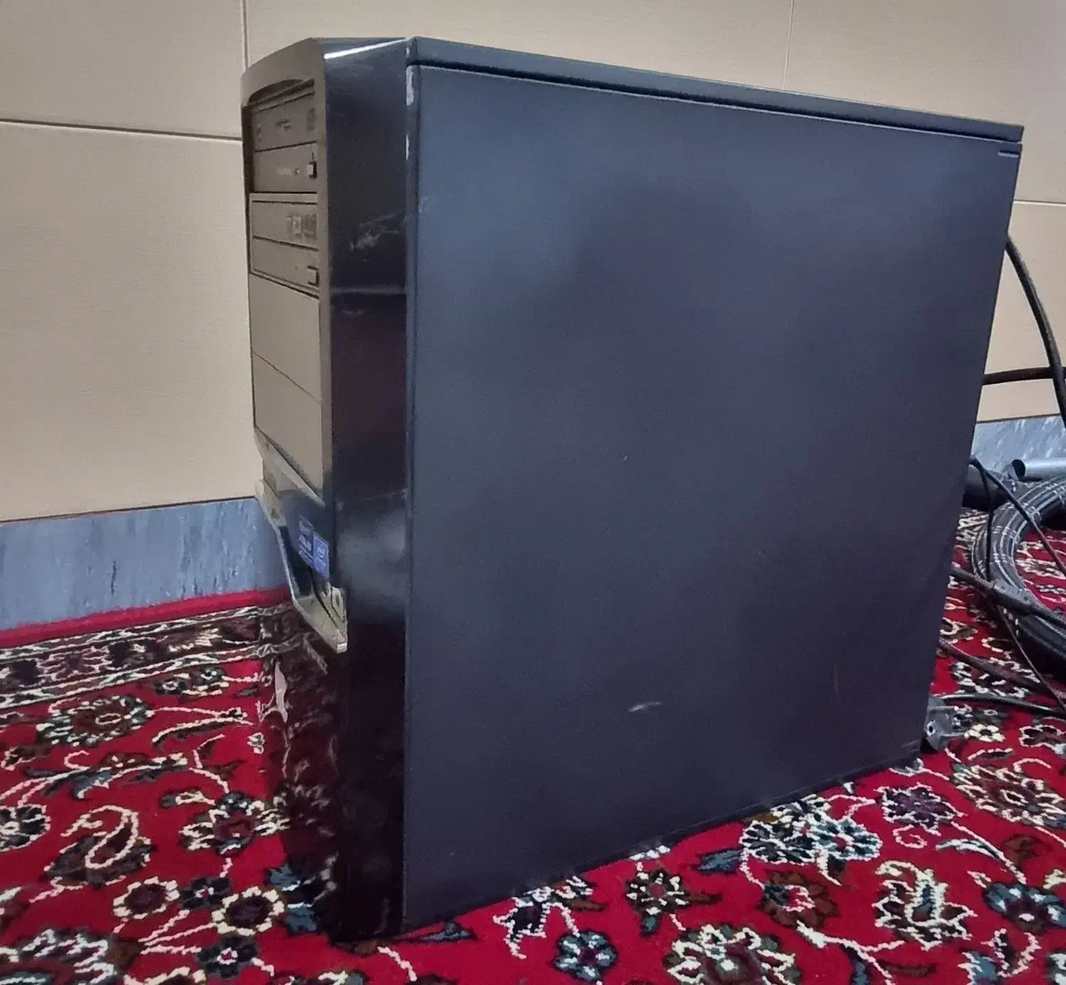 کامپیوتر و مانیتور سایز۲۴ال جی|رایانه رومیزی|آبسرد, |دیوار