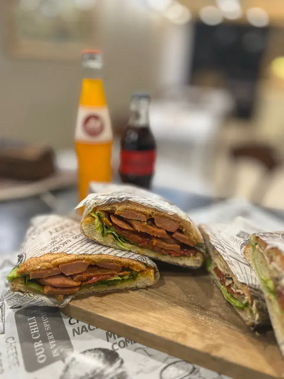 گریل کار و ساندویچ زن و شاگرد ساندویچی|استخدام خدمات فروشگاه و رستوران|قم, الغدیر|دیوار