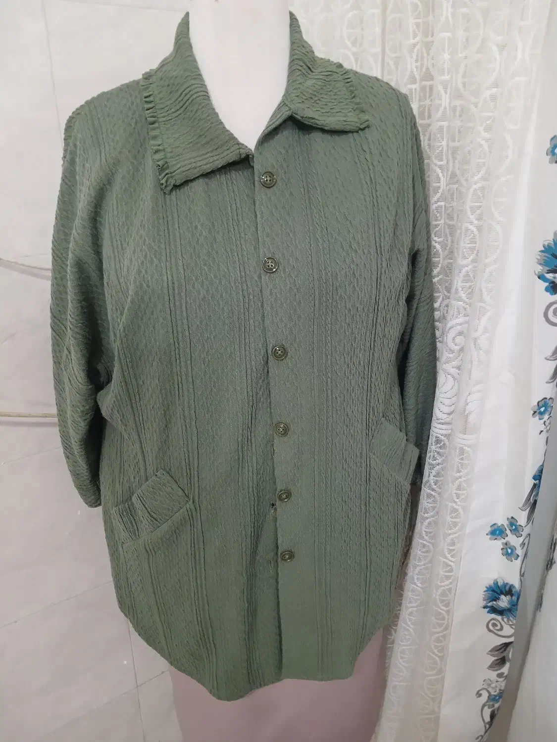 مانتوسالم|لباس|آستارا, |دیوار