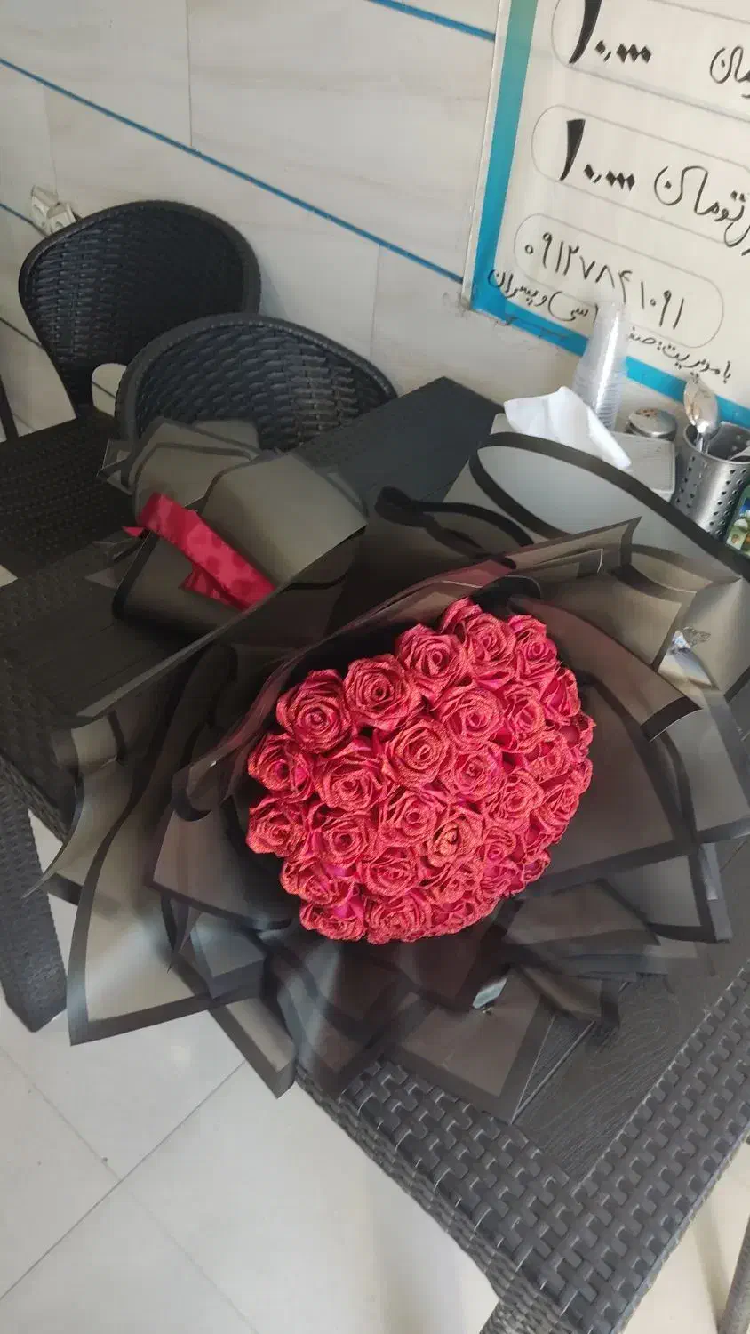 گل روز مادر|گل مصنوعی|قزوین, |دیوار