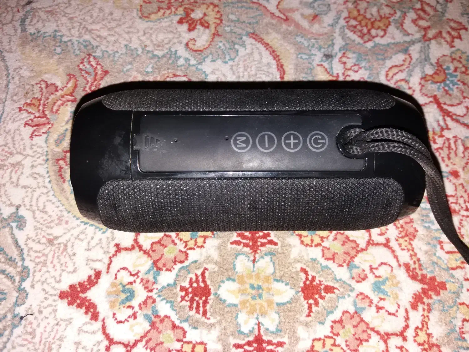 یک عدد اسپیکر وجارویه شارژی به فروش میرسد.|صوتی و تصویری|تهران, باشگاه نفت|دیوار