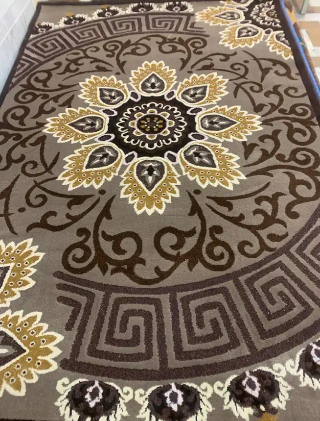 قالیچه ساوین|فرش|شیراز, حافظیه|دیوار