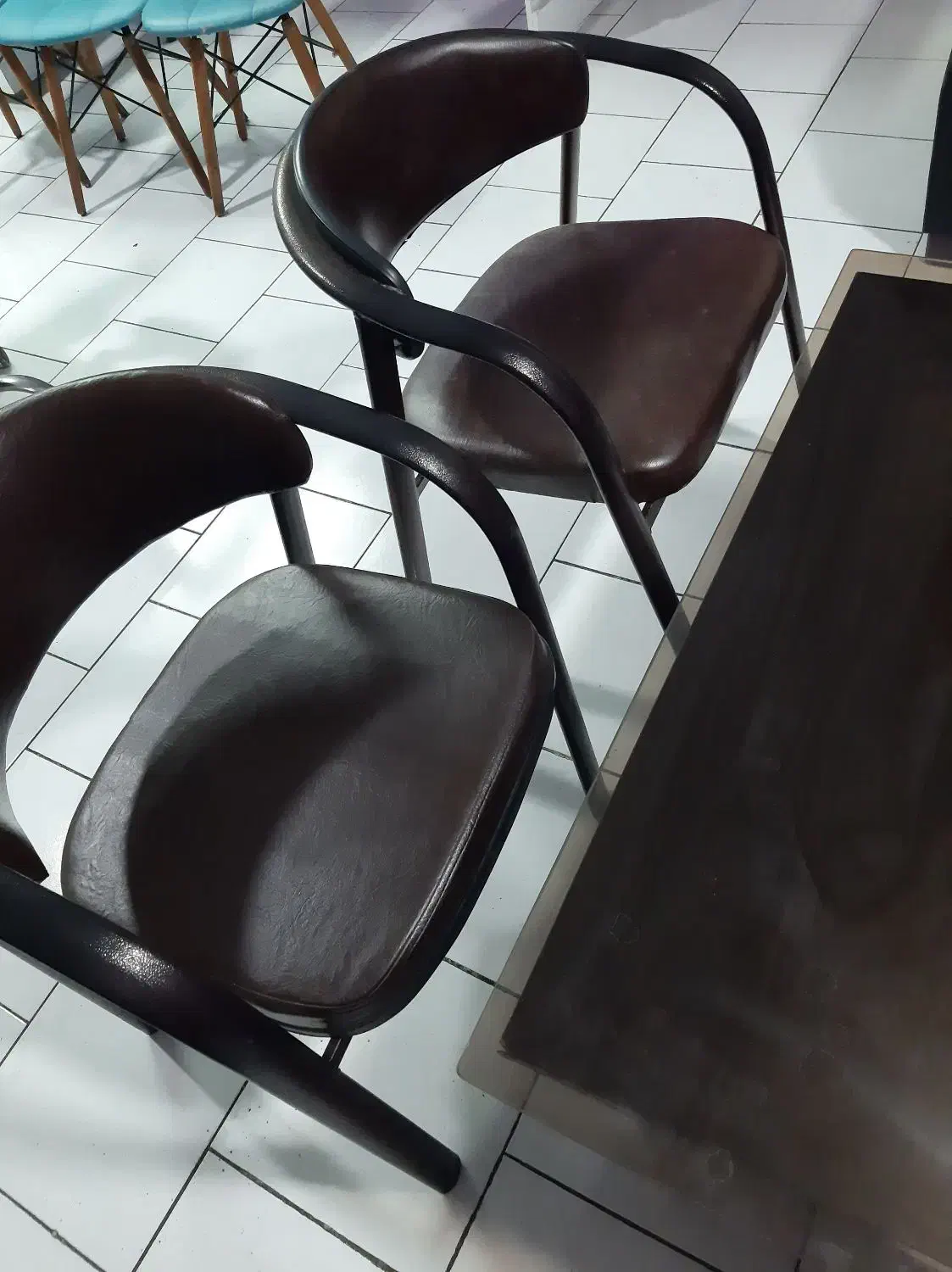 صندلی کنفرانس همراه میز عسلی|مبلمان اداری|تهران, جمال‌زاده|دیوار