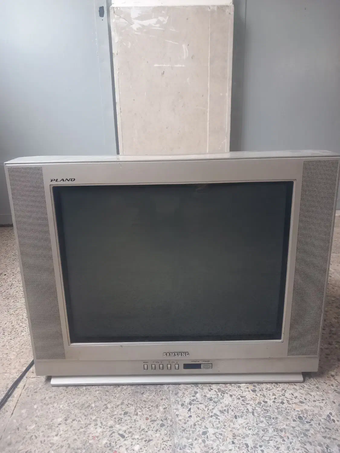 ۲۱اینچ مدل سامسونگ و دومی ۱۴اینچ مدل پارس کلکسیونی|تلویزیون و پروژکتور|کوهدشت, |دیوار