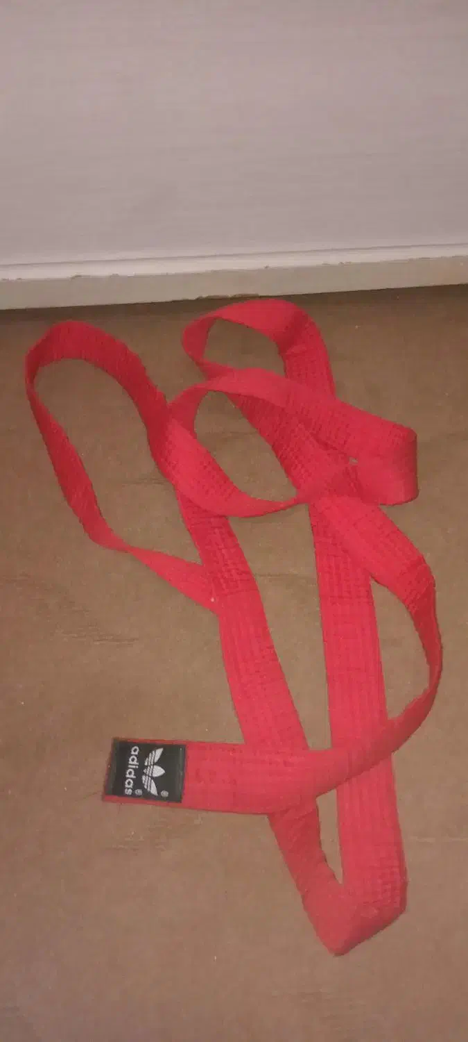 ساق تکواندو آدیداس (Adidas) و کمر رنگ قرمز|تجهیزات ورزشی|قره ضیاالدین, |دیوار