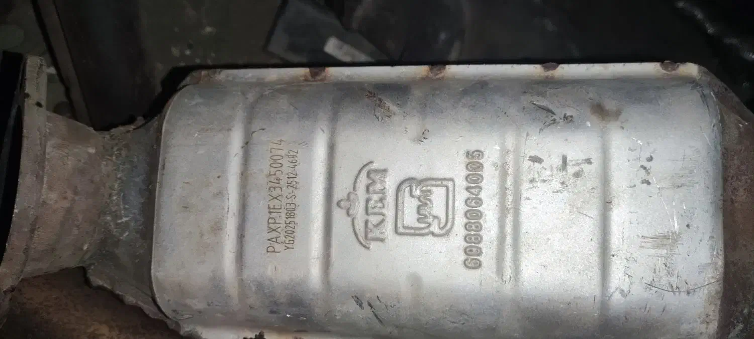 سلام کاتالیزور و خاک با بهترین قیمت خریدارم|خدمات موتور و ماشین|لار, |دیوار