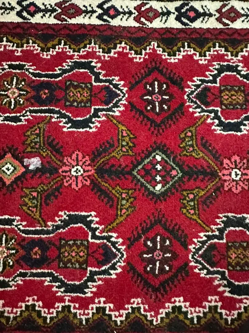 قالیچه دستبافت زمینه لاکی|فرش|رشت, انصاری|دیوار