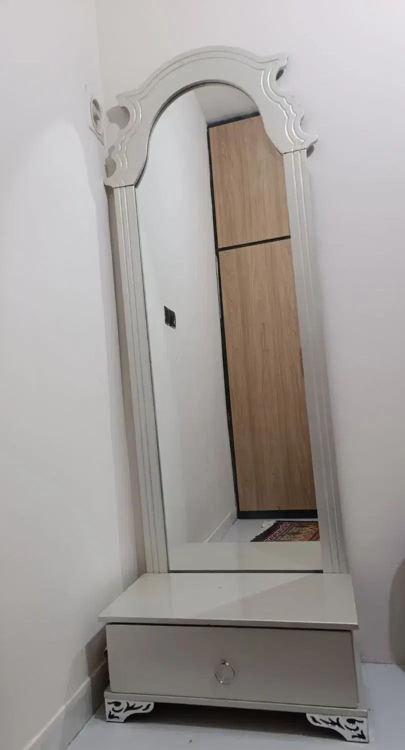 آینه قدی کشو دار|آینه|مشهد, رسالت|دیوار