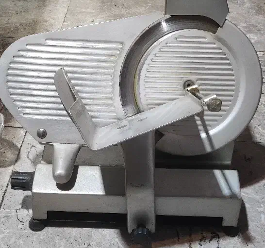 کالباس بر محک|سایر لوازم برقی|بروجن, |دیوار