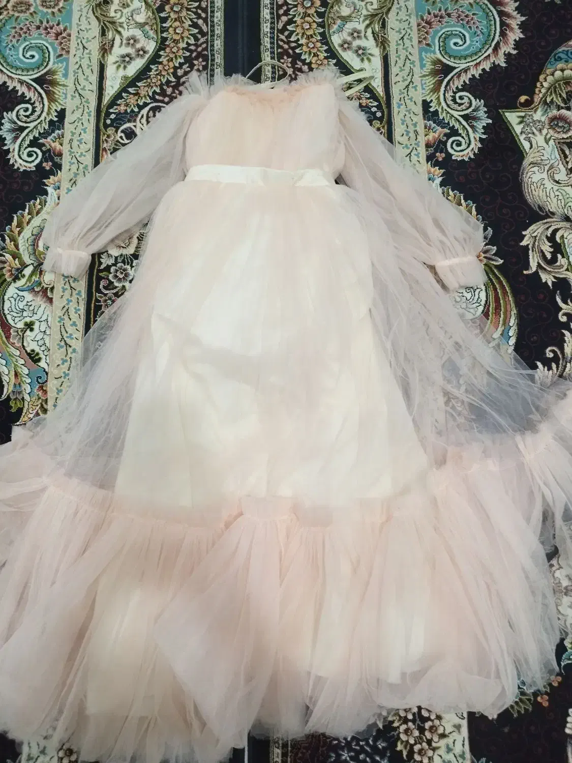 ۲عدد لباس عروس و مجلسی دخترانه مناسب سن۸تا۱۲|لباس|شیراز, شاپورجان|دیوار