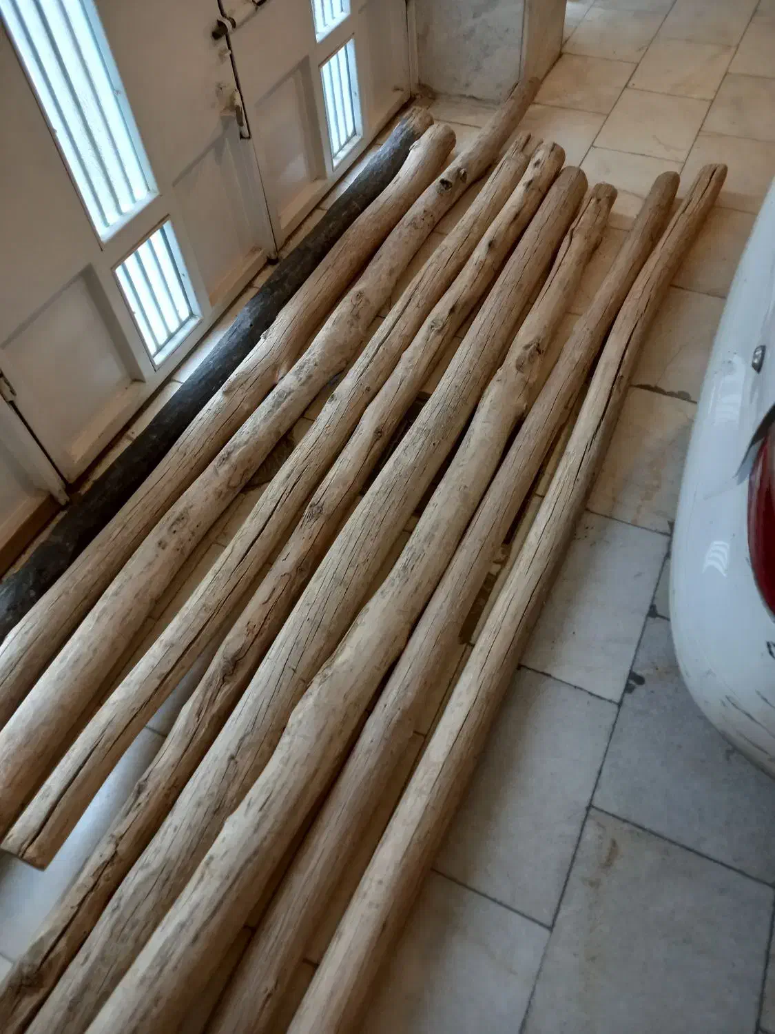 گهواره کودک و تیر و تخته چوبی|اسباب و اثاث بچه|اصفهان, صائب|دیوار