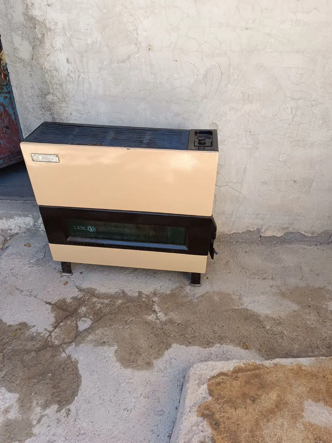 بخاری دست دوم تمیز سالم|بخاری، هیتر، شومینه|لاران, |دیوار