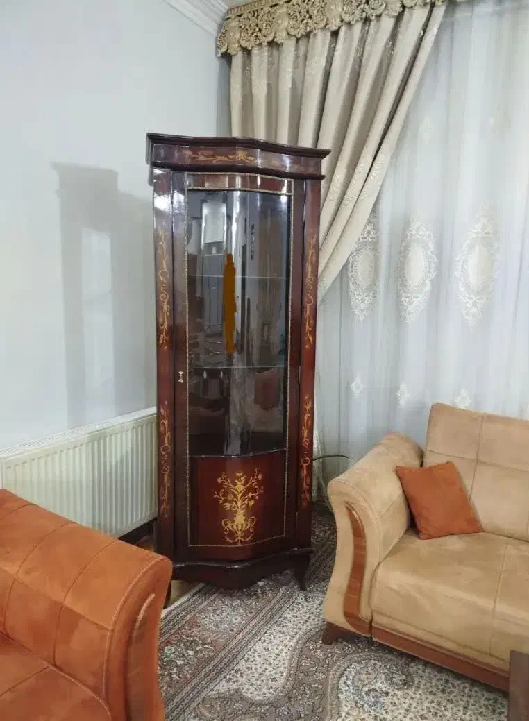 گنجه معرق کاری دارای طبقه مخفی سالم|بوفه، ویترین، کنسول|گلبهار, شهر جدید گلبهار|دیوار