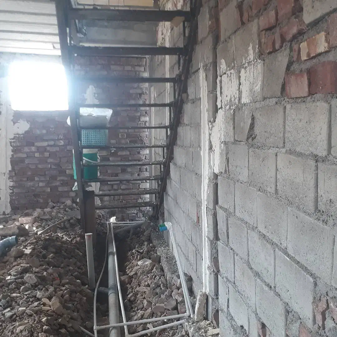 لوله کشی سر و گرم و فاضلاب|خدمات پیشه و مهارت|میانه, |دیوار