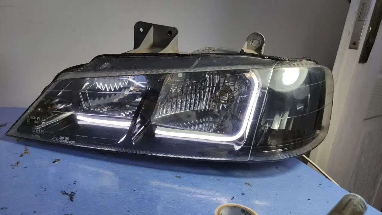 چراغ پژو پارس و ساینا|قطعات یدکی و لوازم جانبی|فردیس, ثابتی|دیوار